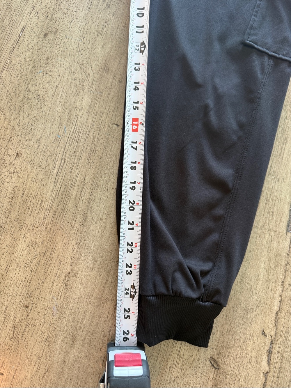 Rachel Zoe Relaxed Fit Mid Rise Black Cargo Joggers - Women’s Medium - Picture 6 of 7